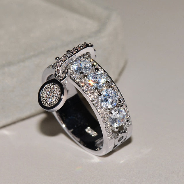 Ryonne Royal-Inspired Jewelry - Regal Elegant Design | emerallda