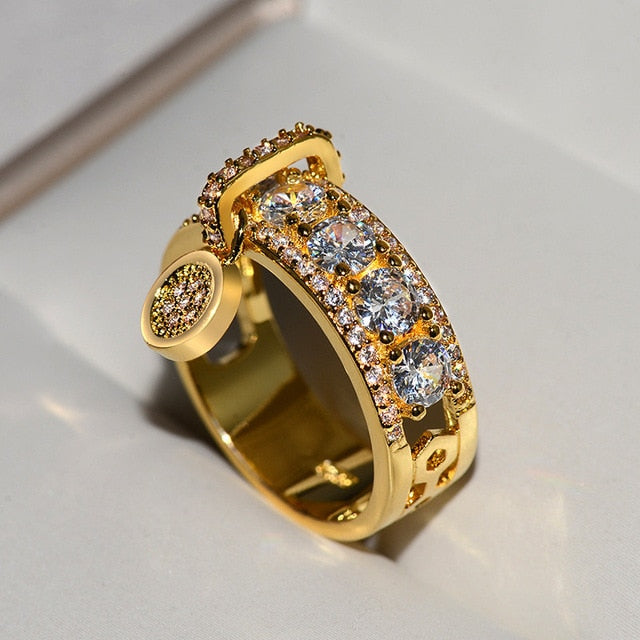 Ryonne Royal-Inspired Jewelry - Regal Elegant Design | emerallda