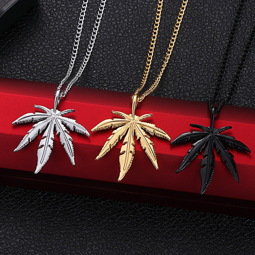Leaf Pattern Pendant Necklace - Unisex Fashion Jewelry | emerallda