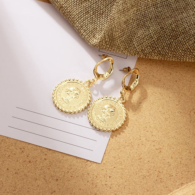 Siera Crystal Drop Earrings - Elegant Design | emerallda